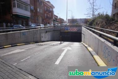 Plaza de garaje para coche grande (24 m