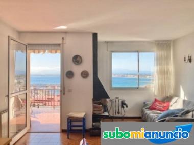 Bonic apartament  amb vistes amb mar