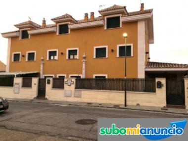 Casa adosada en alquiler Cabanillas del Campo