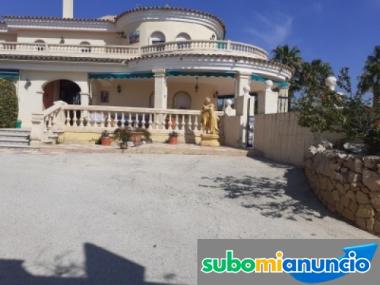 Enorme palacio en venta