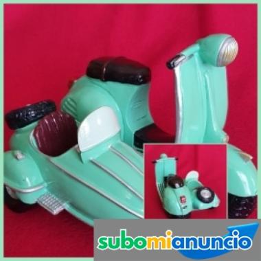 Figura Vespa Sidecar color verde menta