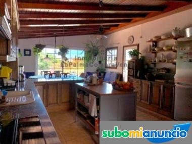 ID-536  Bienvenidos a su nuevo hogar! Esta hermosa casa familiar de dos plantas