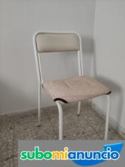 Silla blanca  de cocina