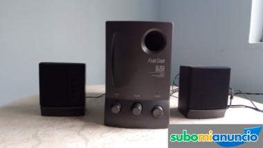 Sistema de altavoces con subwoofer