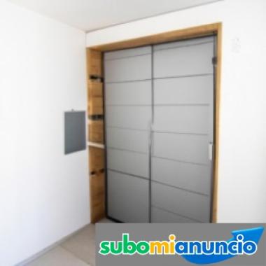 Vendo piso semiamueblado