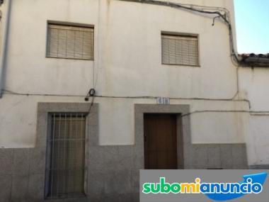 Venta de una casa con corral