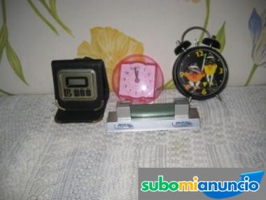 4 RELOJES de SOBREMESA.