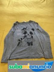 Camiseta gris con estampado para ni