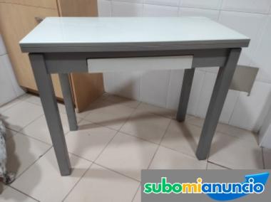 Mesa de cocina extensible y sillas