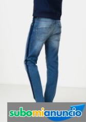 Pantalon vaquero con banda lateral. Denim